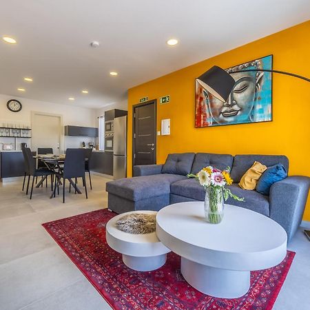 Sleek & Stylish 2Br Accommodation With Large Private Terrace - Close To Saint Julian'S & Tigne Shopping Mall Sliema Esterno foto