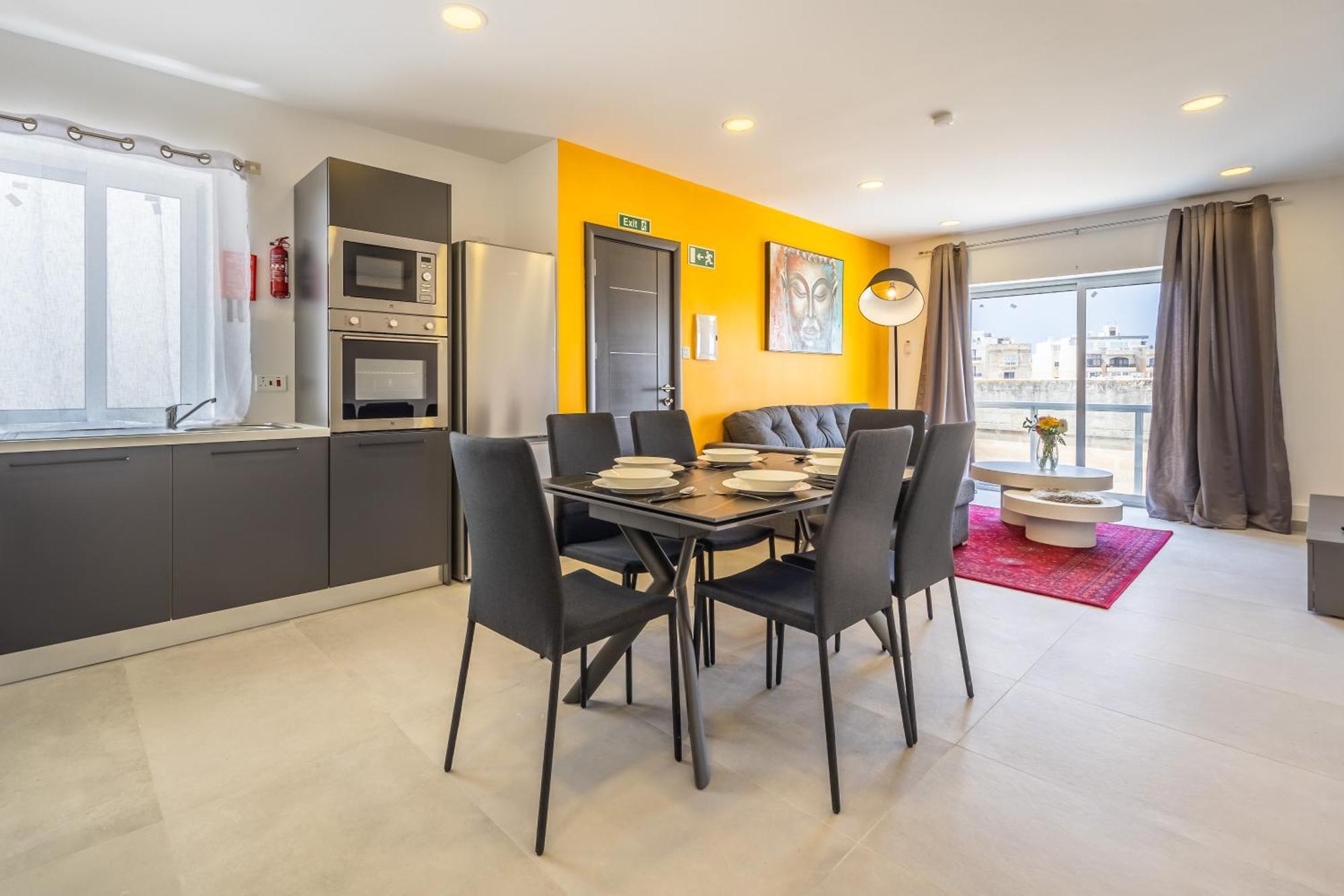 Sleek & Stylish 2Br Accommodation With Large Private Terrace - Close To Saint Julian'S & Tigne Shopping Mall Sliema Esterno foto